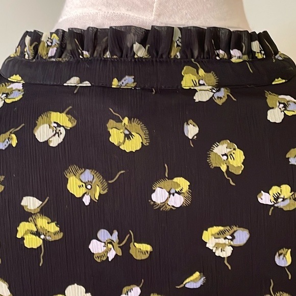 Banana Republic Long Sleeved Black Floral Chiffon Blouse, Size L - Picture 8 of 13